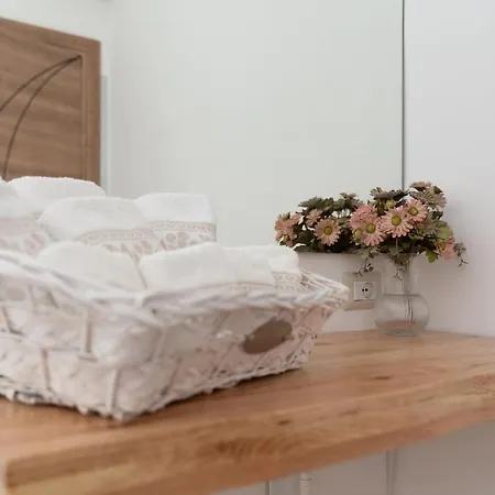 Rena - Garibaldi Station Appartement