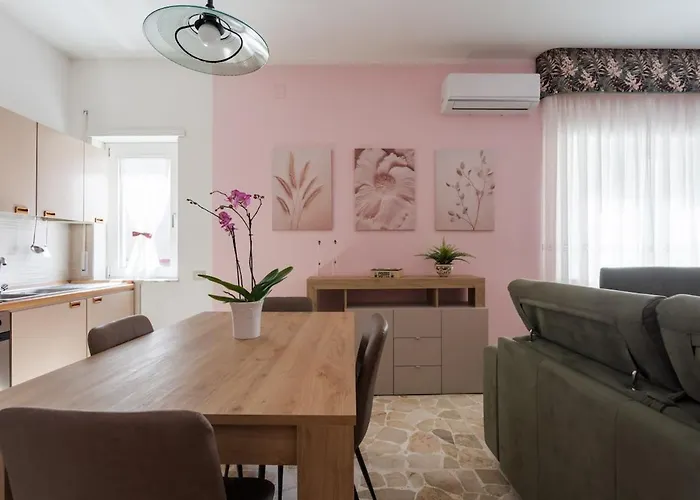 Apartament Rena - Garibaldi Station *